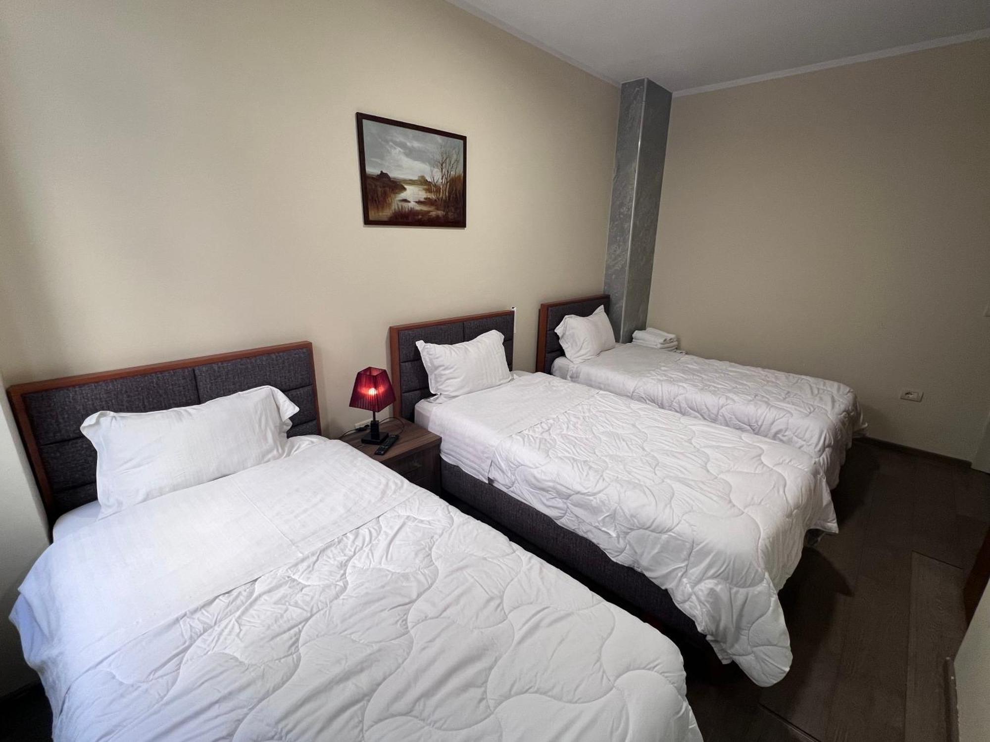 Bobi Hotel Shkoder Exterior photo