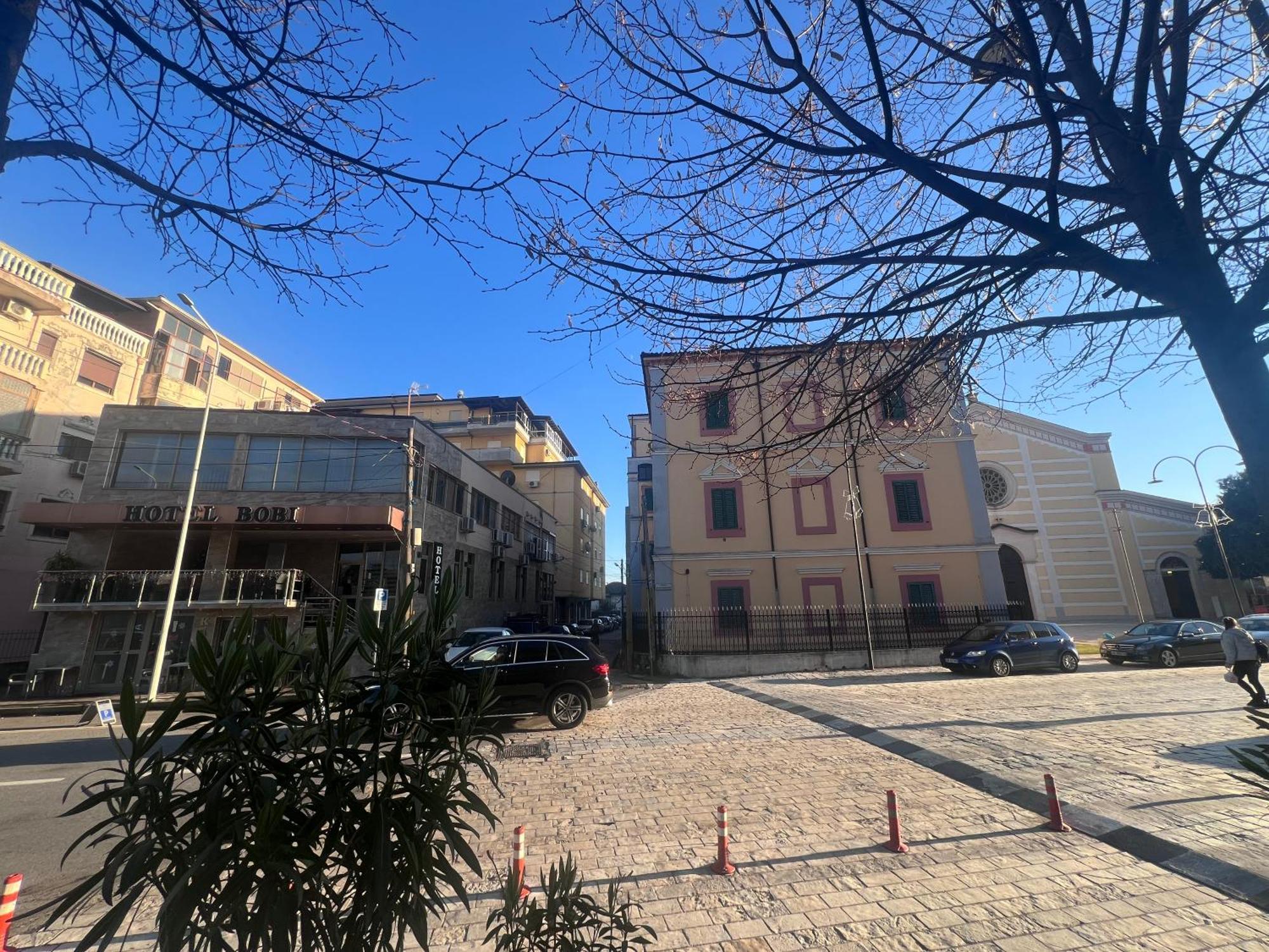 Bobi Hotel Shkoder Exterior photo