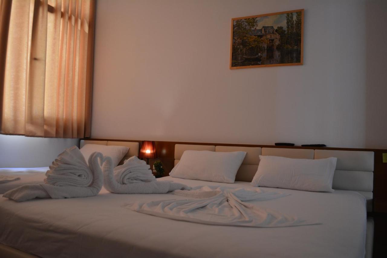 Bobi Hotel Shkoder Exterior photo